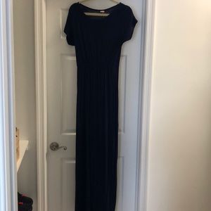 Maternity maxi dress
